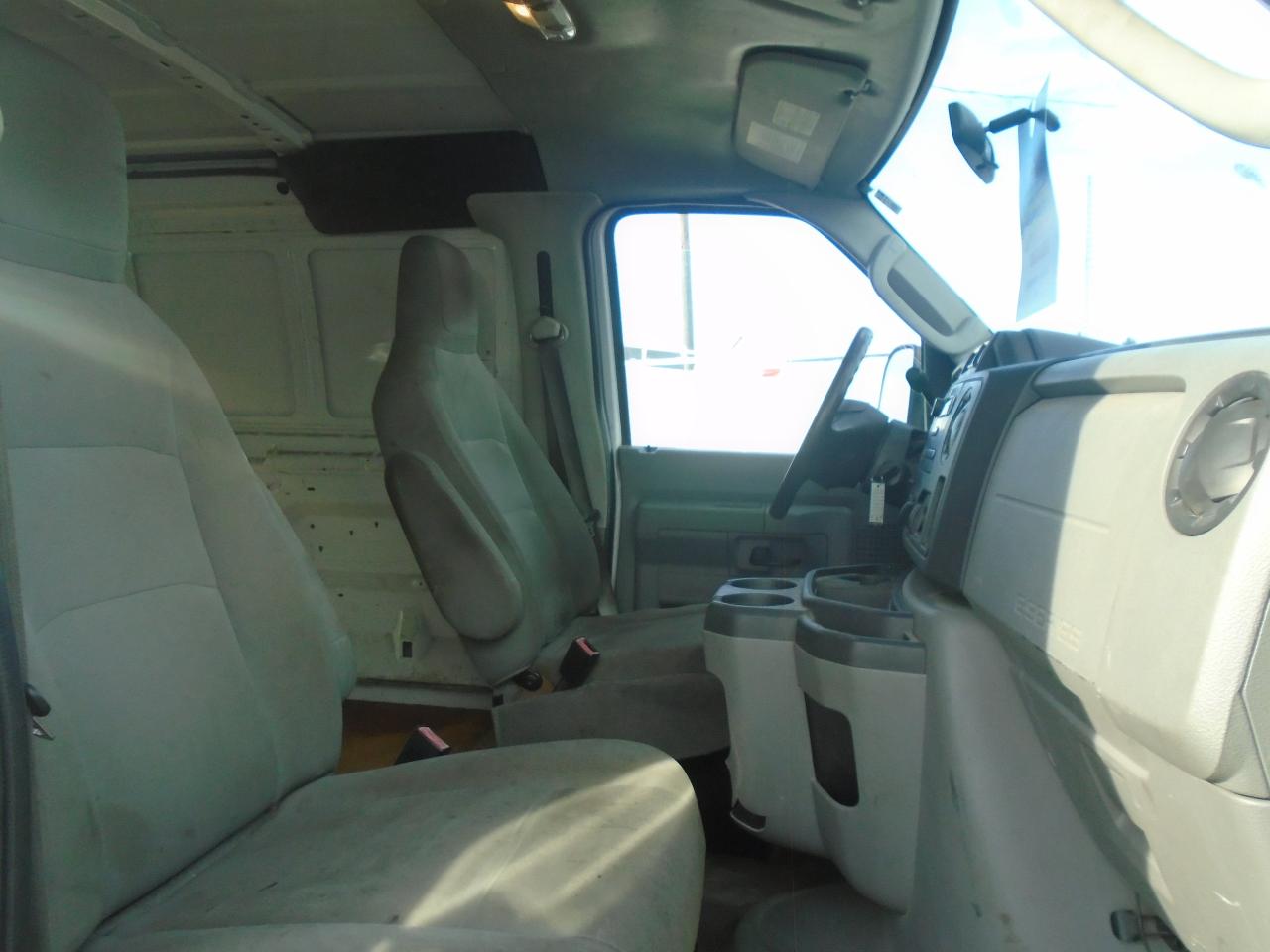 2013 Ford Econoline E-150 Ext Commercial - Photo #14