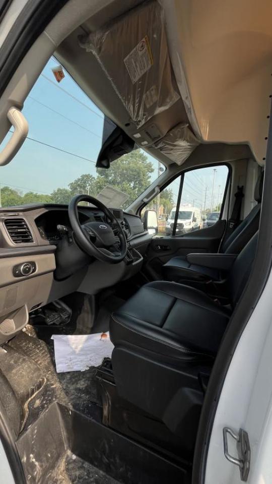 2023 Ford Transit Cutaway BASE Photo