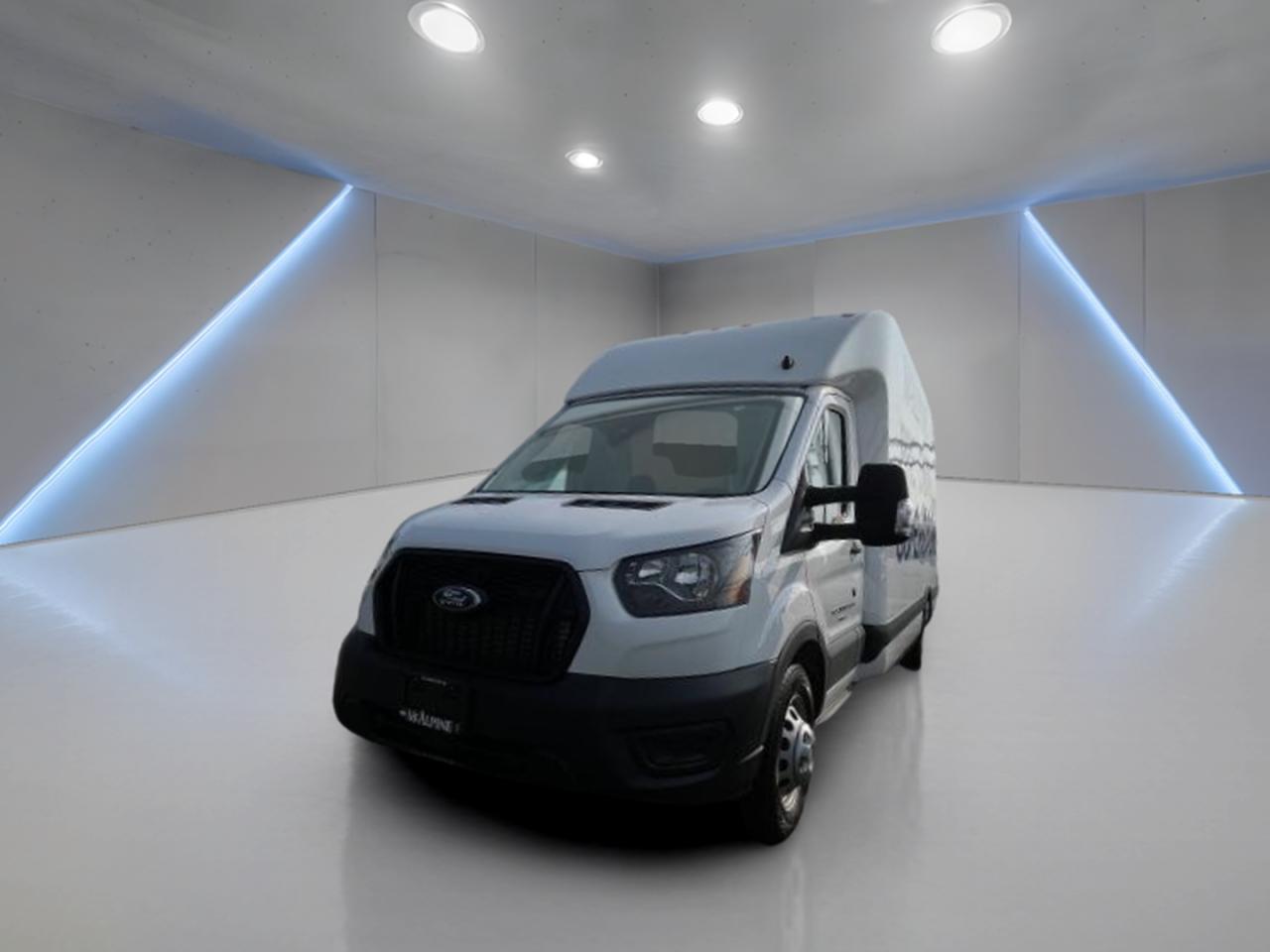 2023 Ford Transit Cutaway BASE Photo0