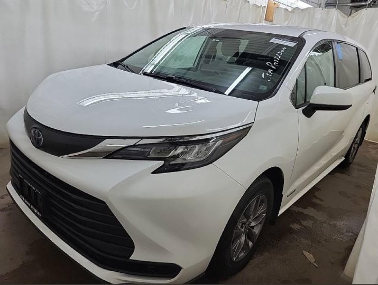 Used 2021 Toyota Sienna LE AWD | Hybrid | Heated Steering + Seats | Radar Cruise | Power Seat | Power Sliders + Hatch + more for sale in Guelph, ON