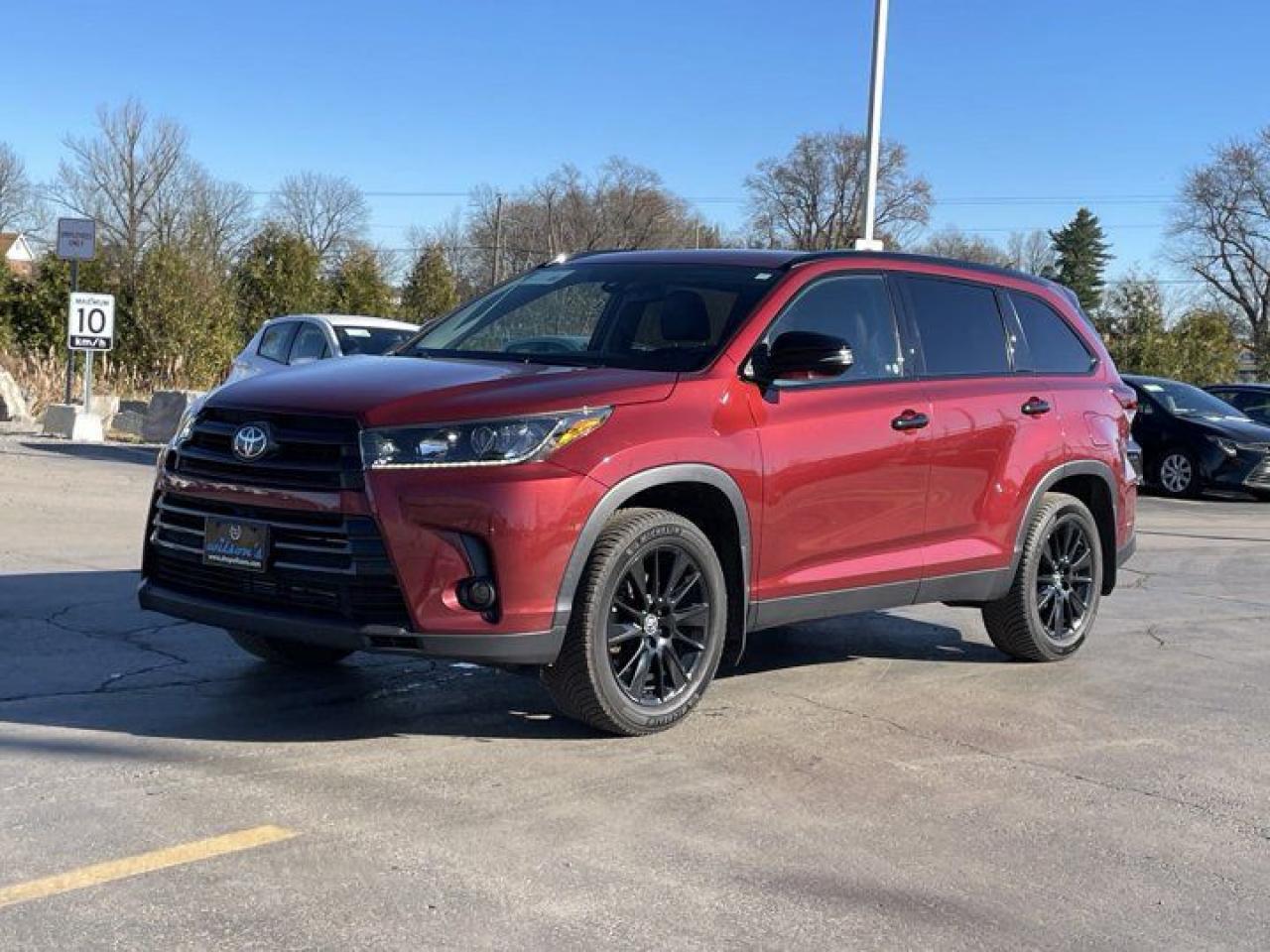 Used 2019 Toyota Highlander SE Nightshade AWD | Leather | Sunroof | Nav | Heated Seats | Power Tailgate | Captain Seats + more! for sale in Guelph, ON