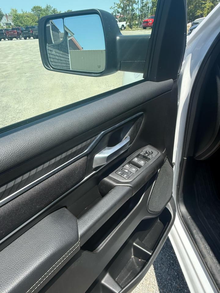 2025 RAM 1500 Big Horn 4x4 Crew Cab 5'7" Box Photo29