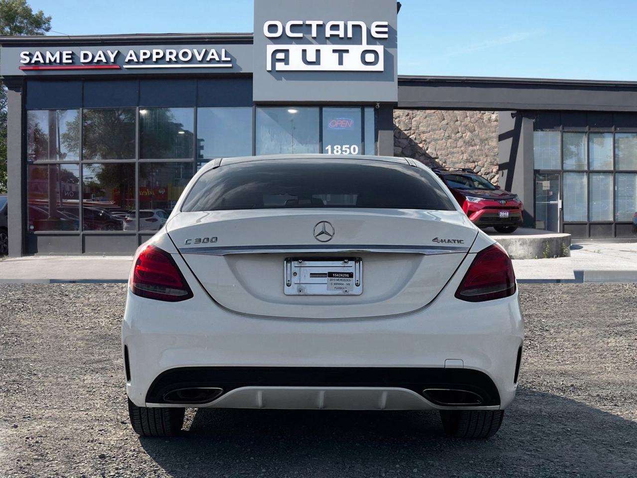 2015 Mercedes-Benz C-Class C300 4MATIC Sedan - Photo #5