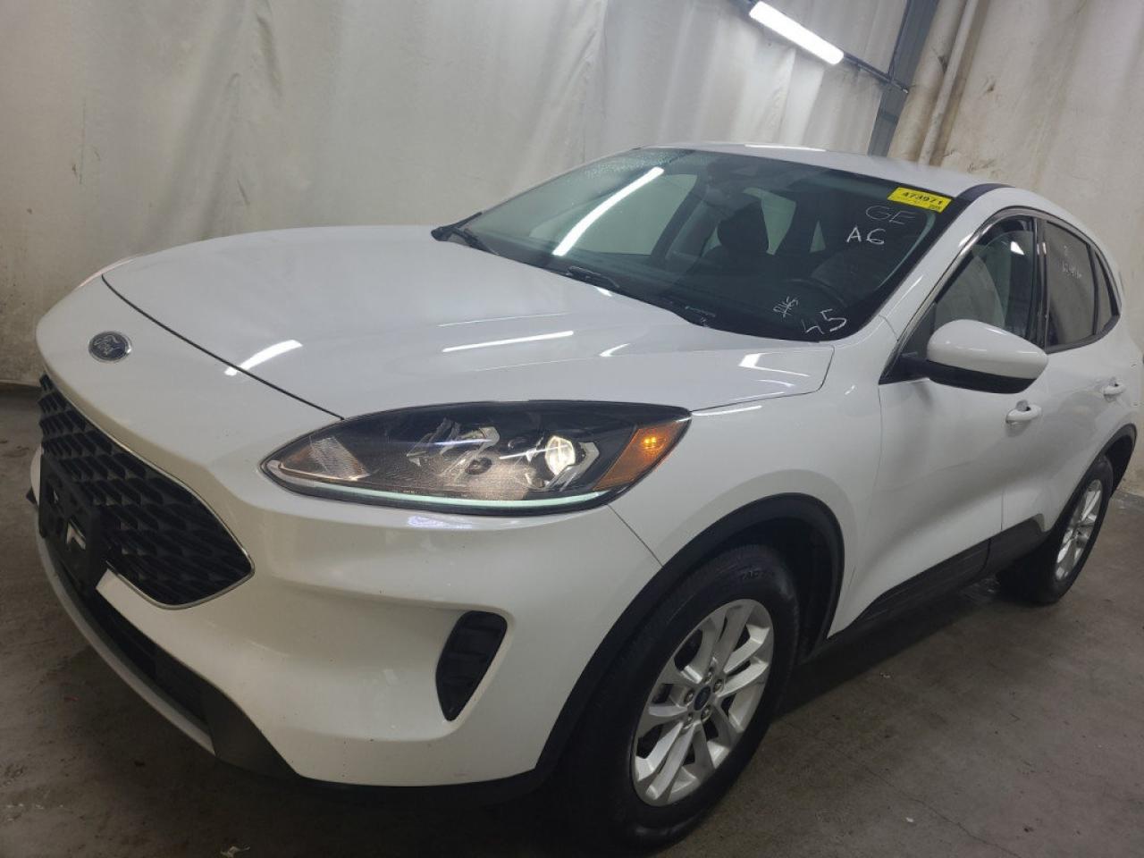 Used 2021 Ford Escape SE HYBRID *ZERO ACCIDENT* *LOCAL* *HEATED SEATS* * BACK UP CAMERA* for sale in Winnipeg, MB