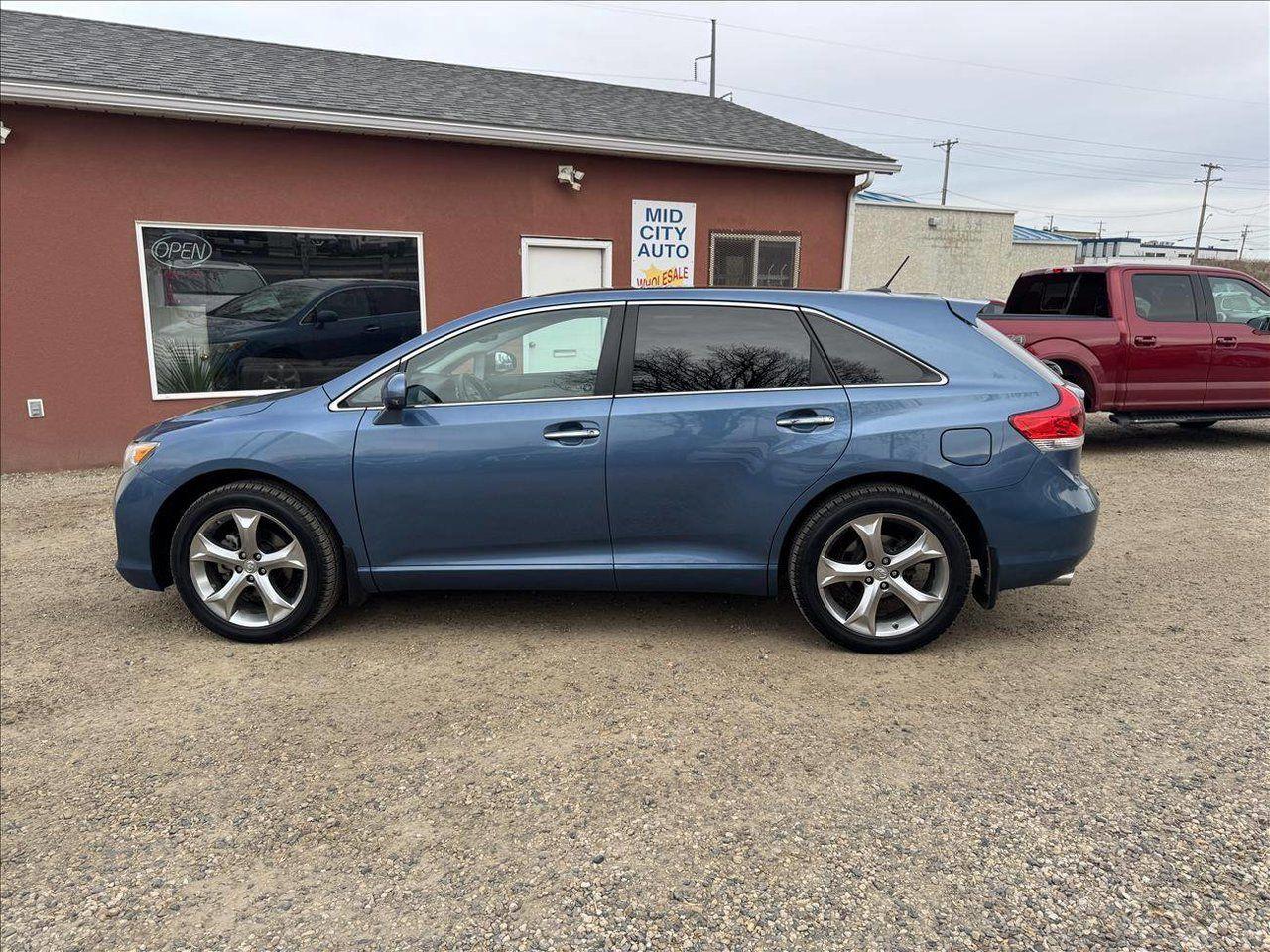 Used 2011 Toyota Venza AWD V6 LEATHER, PANO for sale in Saskatoon, SK