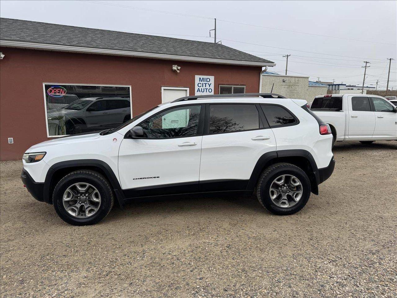 Used 2019 Jeep Cherokee Trailhawk 4WD for sale in Saskatoon, SK