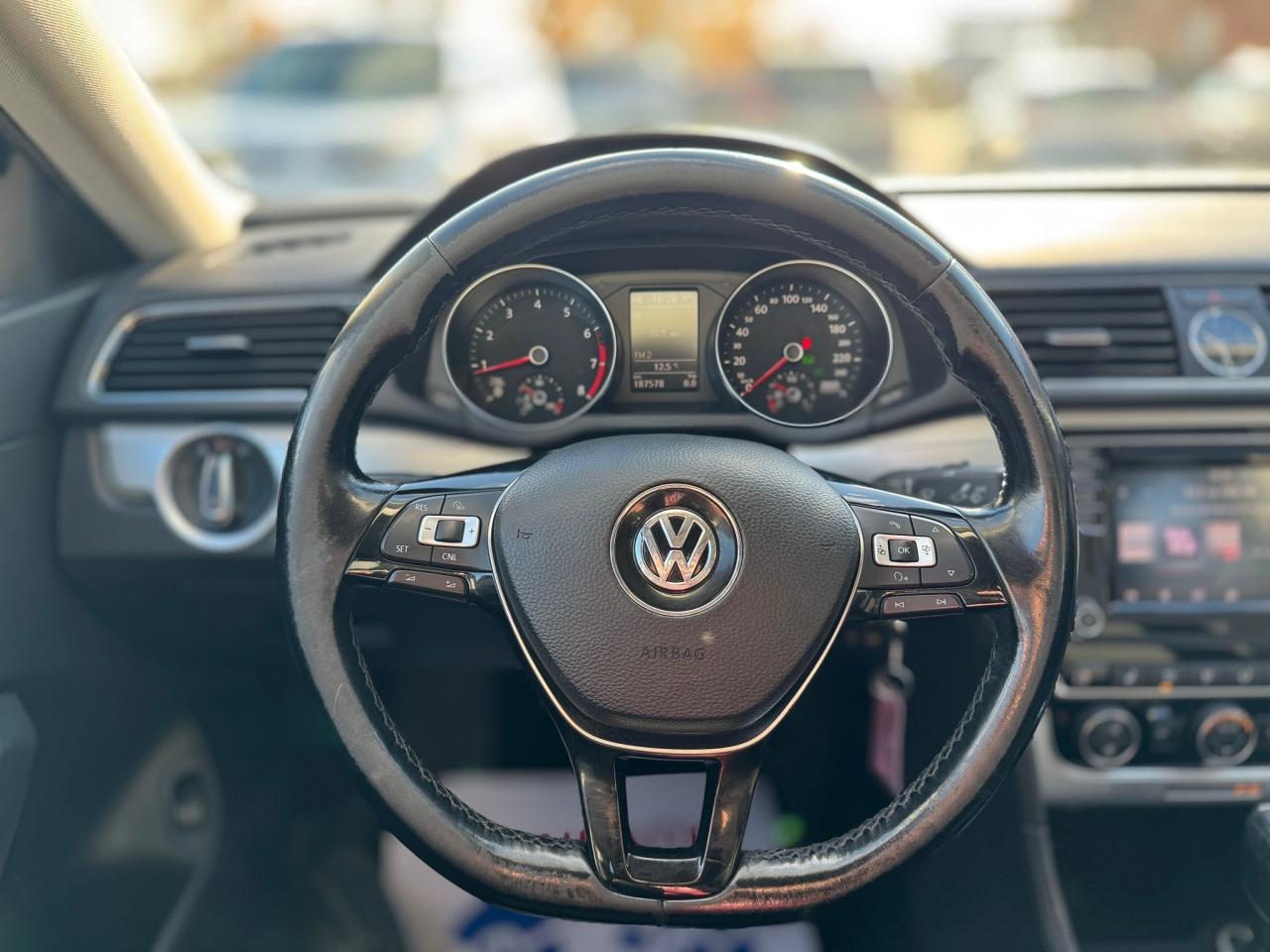 2017 Volkswagen Passat AUTO NO ACCIDENT HETAED SEATS BACKUPCAM NEW BRAKES - Photo #15