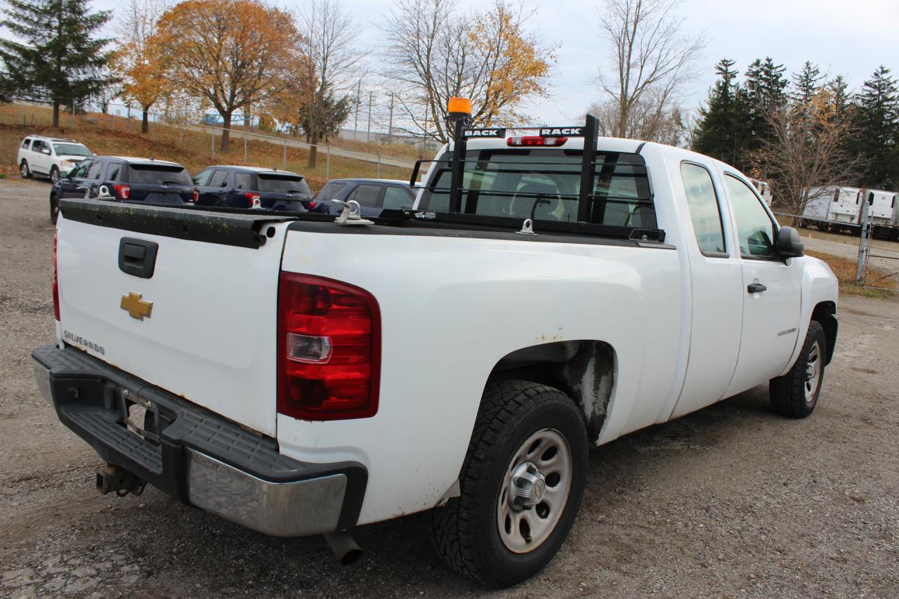 2013 Chevrolet Silverado 1500  Photo2