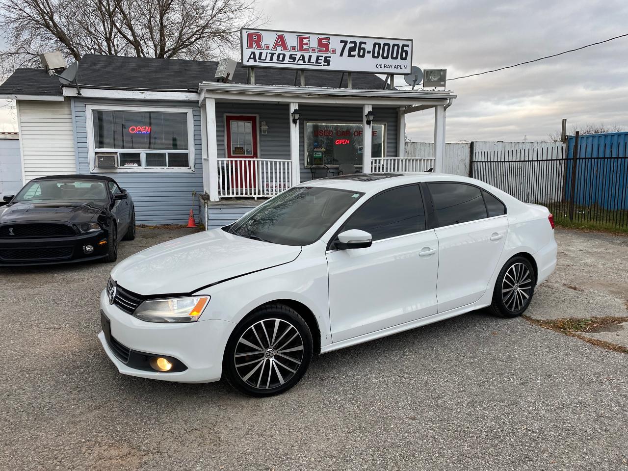 Used 2014 Volkswagen Jetta 4dr 2.0 TDI DSG Highline for sale in Barrie, ON