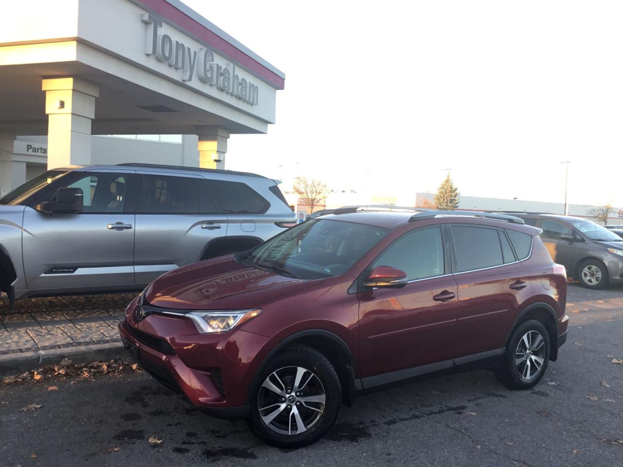 Used 2018 Toyota RAV4 LE for sale in Ottawa, ON