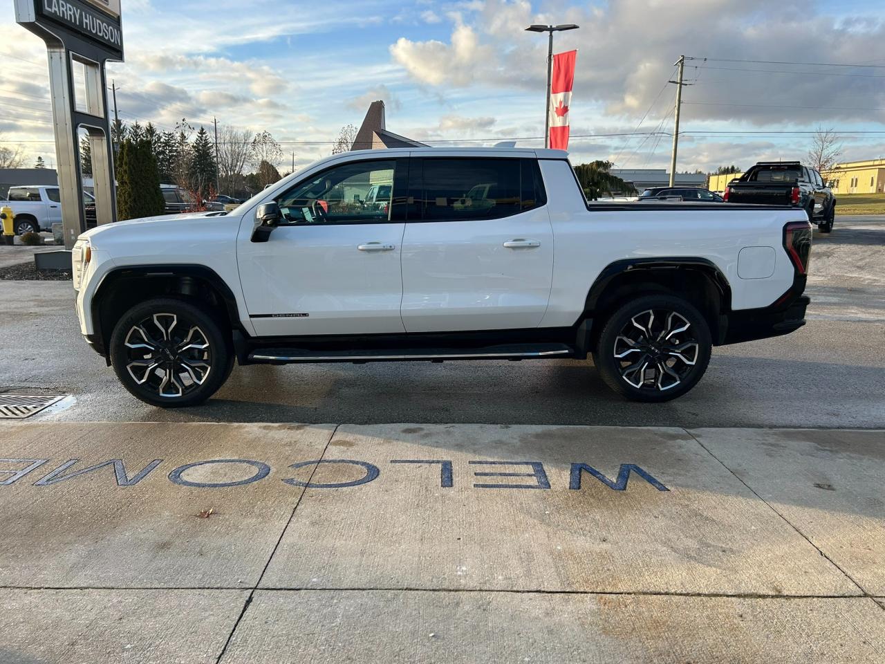 2025 GMC Sierra EV Denali Photo