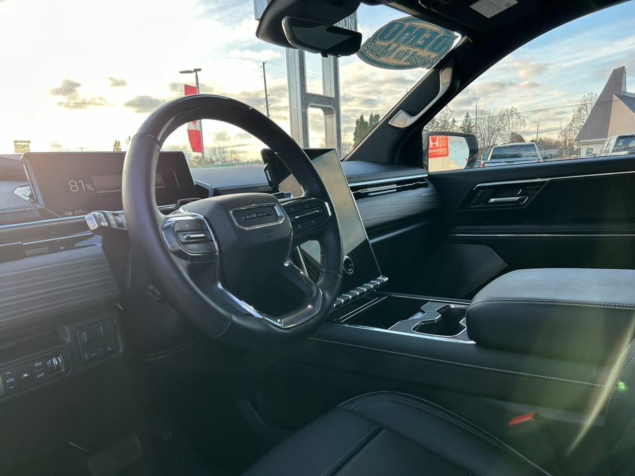 2025 GMC Sierra EV Denali Photo