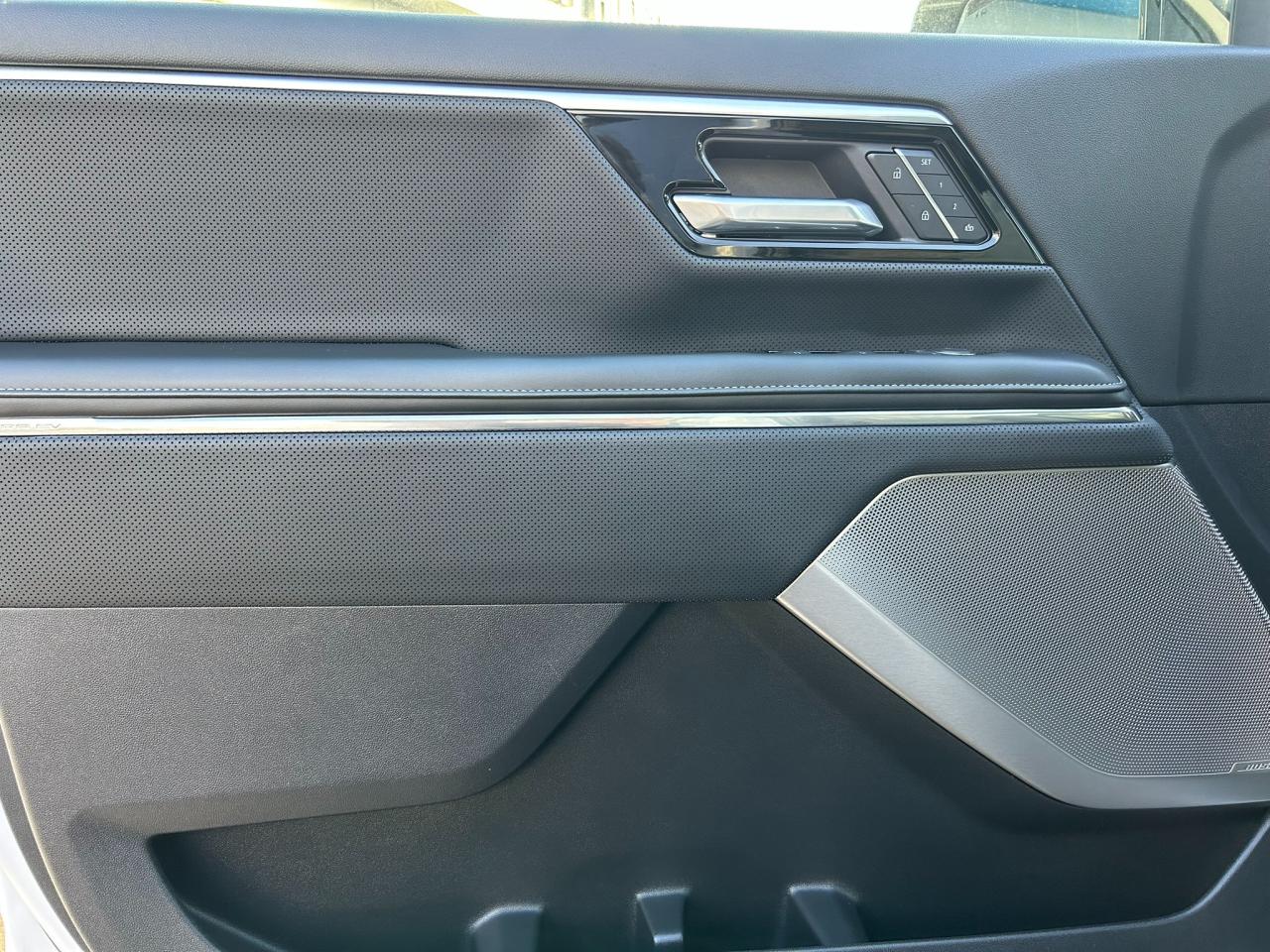 2025 GMC Sierra EV Denali Photo