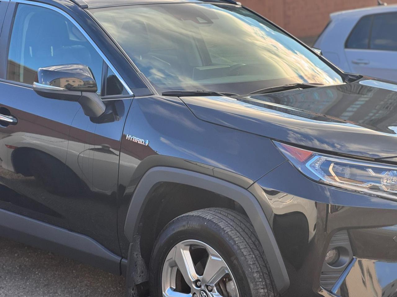 2020 Toyota RAV4  Photo2