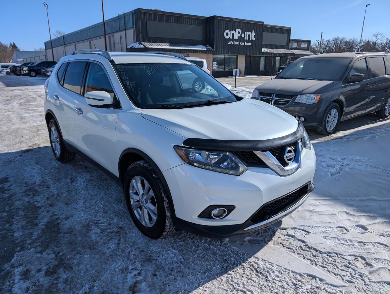 2016 Nissan Rogue SV - Photo #2