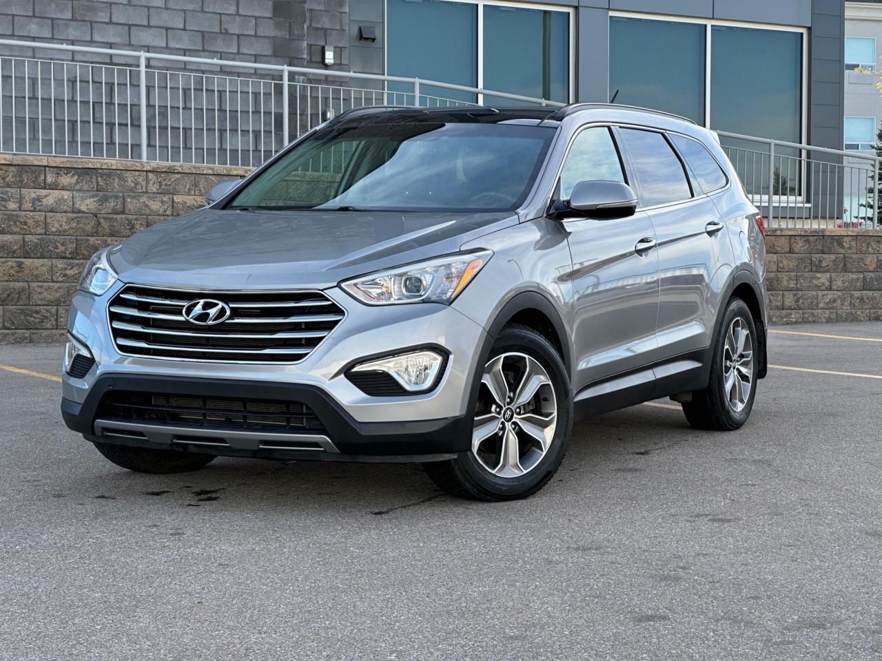 Used 2014 Hyundai Santa Fe XL AWD | LEATHER | MOONROOF | BACKUP CAM| YEAR END BLOWOUT! for sale in Calgary, AB