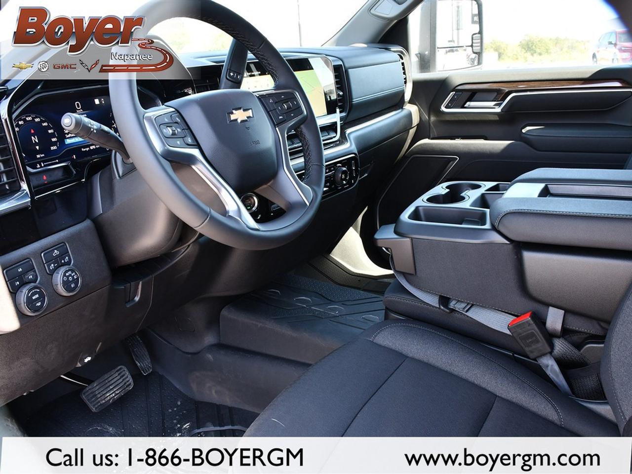 2025 Chevrolet Silverado 2500 HD 4WD Double Cab Standard Box LT Photo