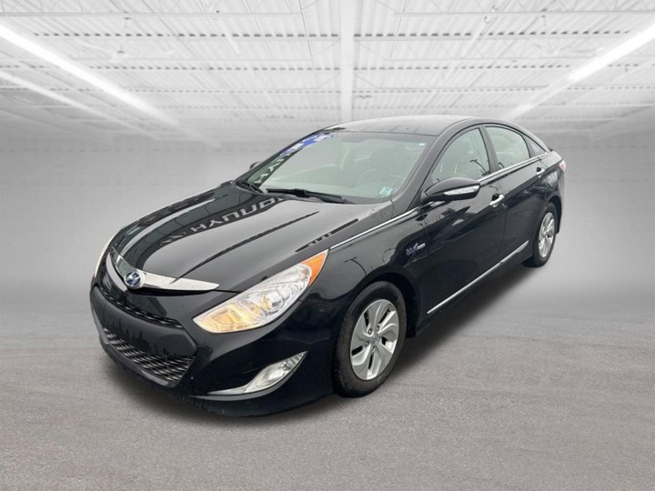 Used 2015 Hyundai Sonata Hybrid Base for sale in Halifax, NS