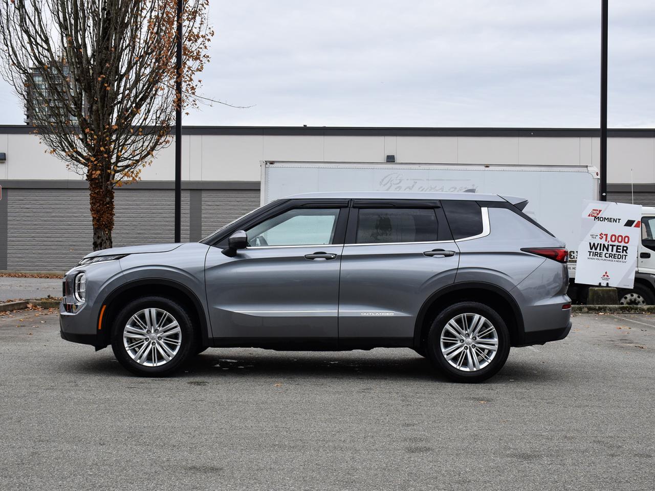 Used 2024 Mitsubishi Outlander ES - Heated Seats, Apple Carplay/Android Auto for sale in Coquitlam, BC