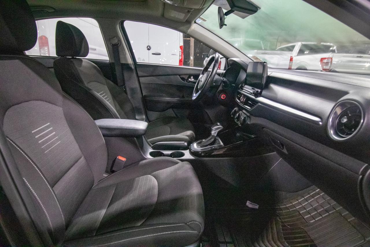 2021 Kia Forte EX Photo5