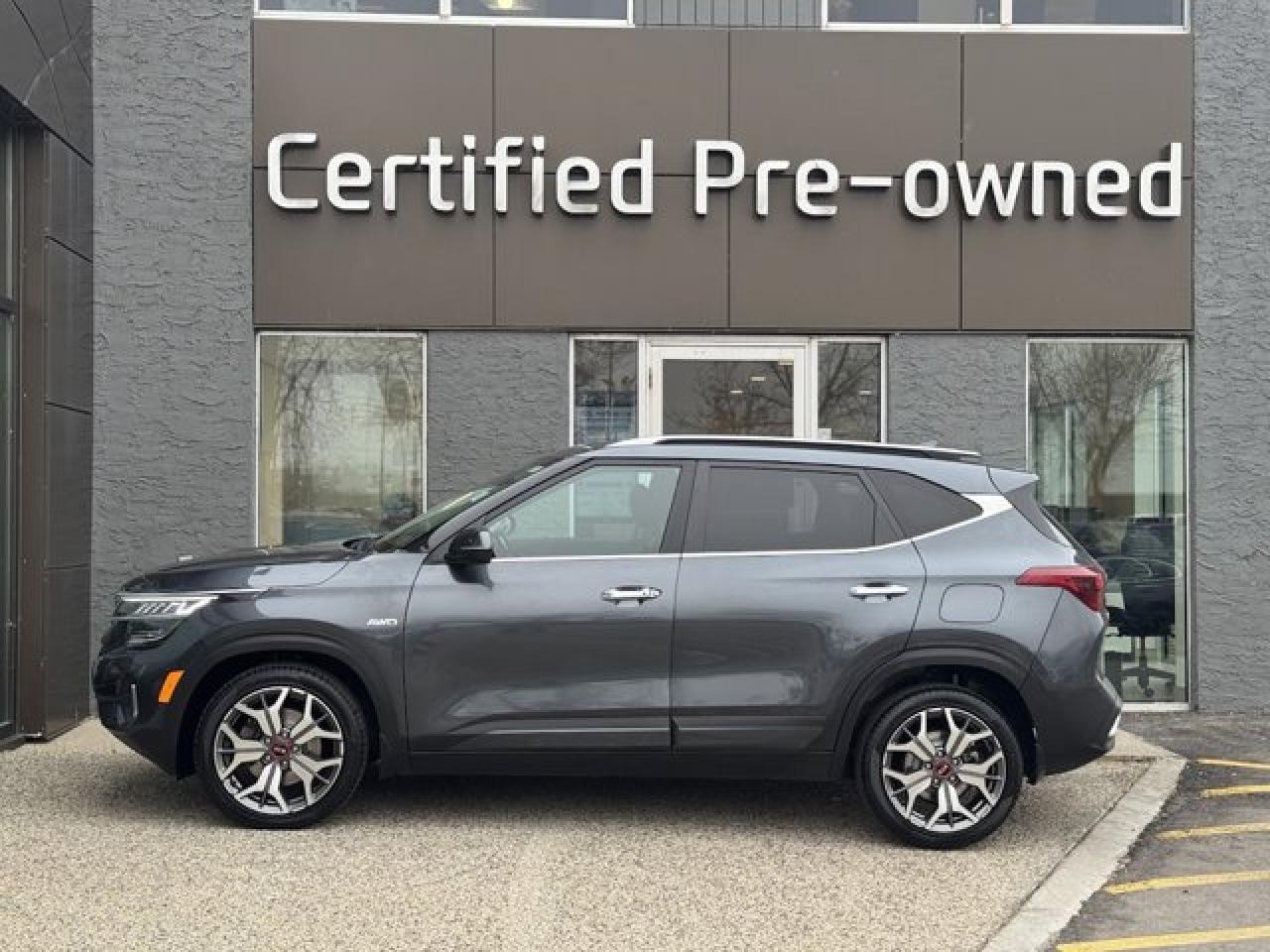 Used 2021 Kia Seltos SX w/ TURBOCHARGED / LEATHER / SUNROOF for sale in Calgary, AB