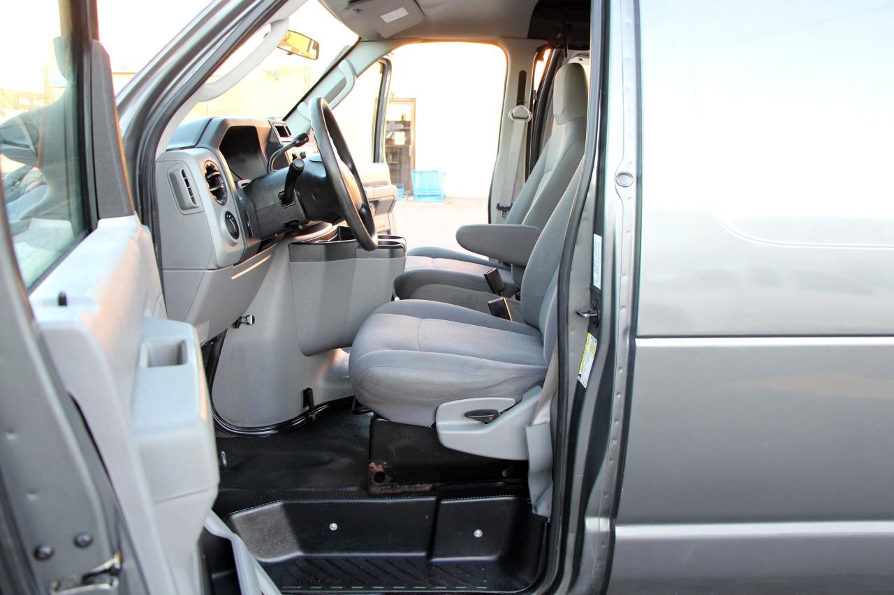 2012 Ford Econoline 4.6l - Photo #16