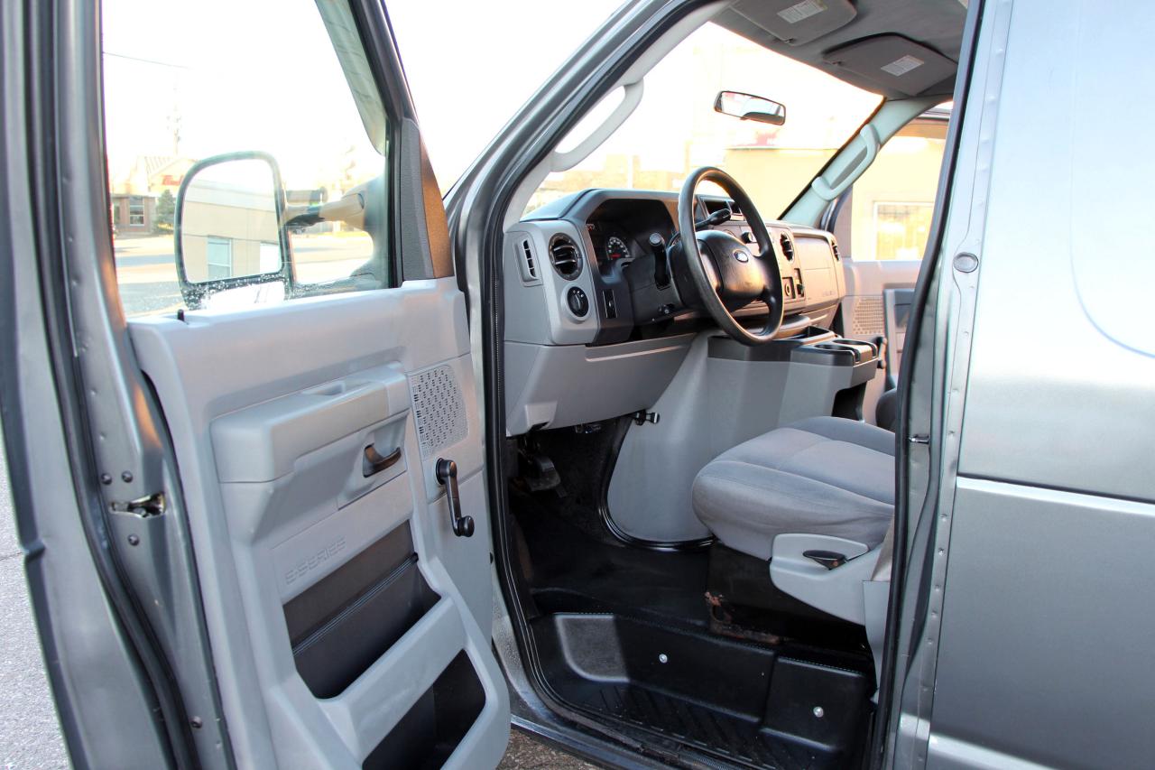 2012 Ford Econoline 4.6l - Photo #15