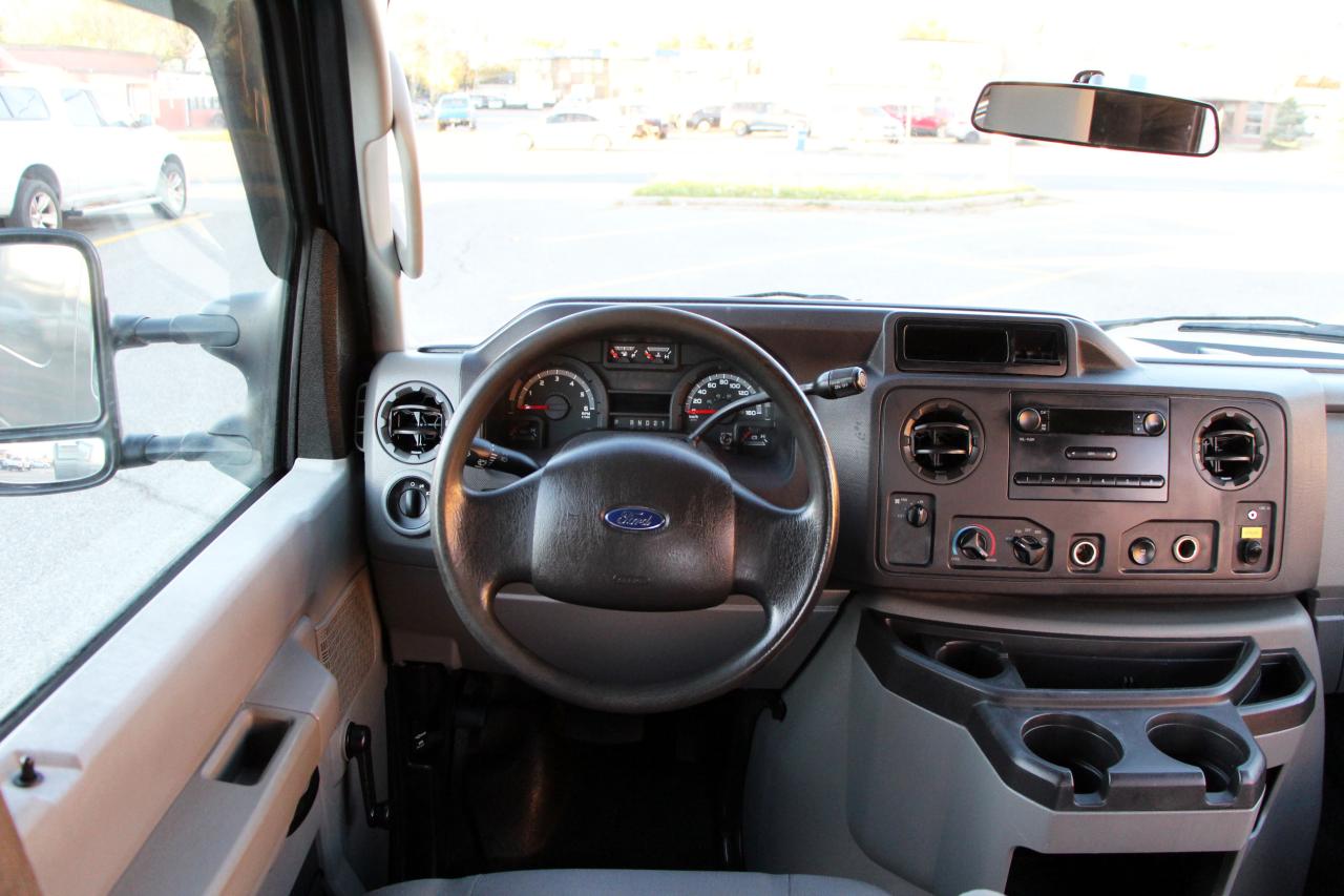 2012 Ford Econoline 4.6l - Photo #20