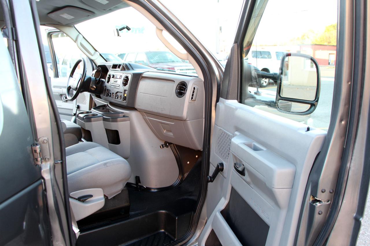 2012 Ford Econoline 4.6l - Photo #13