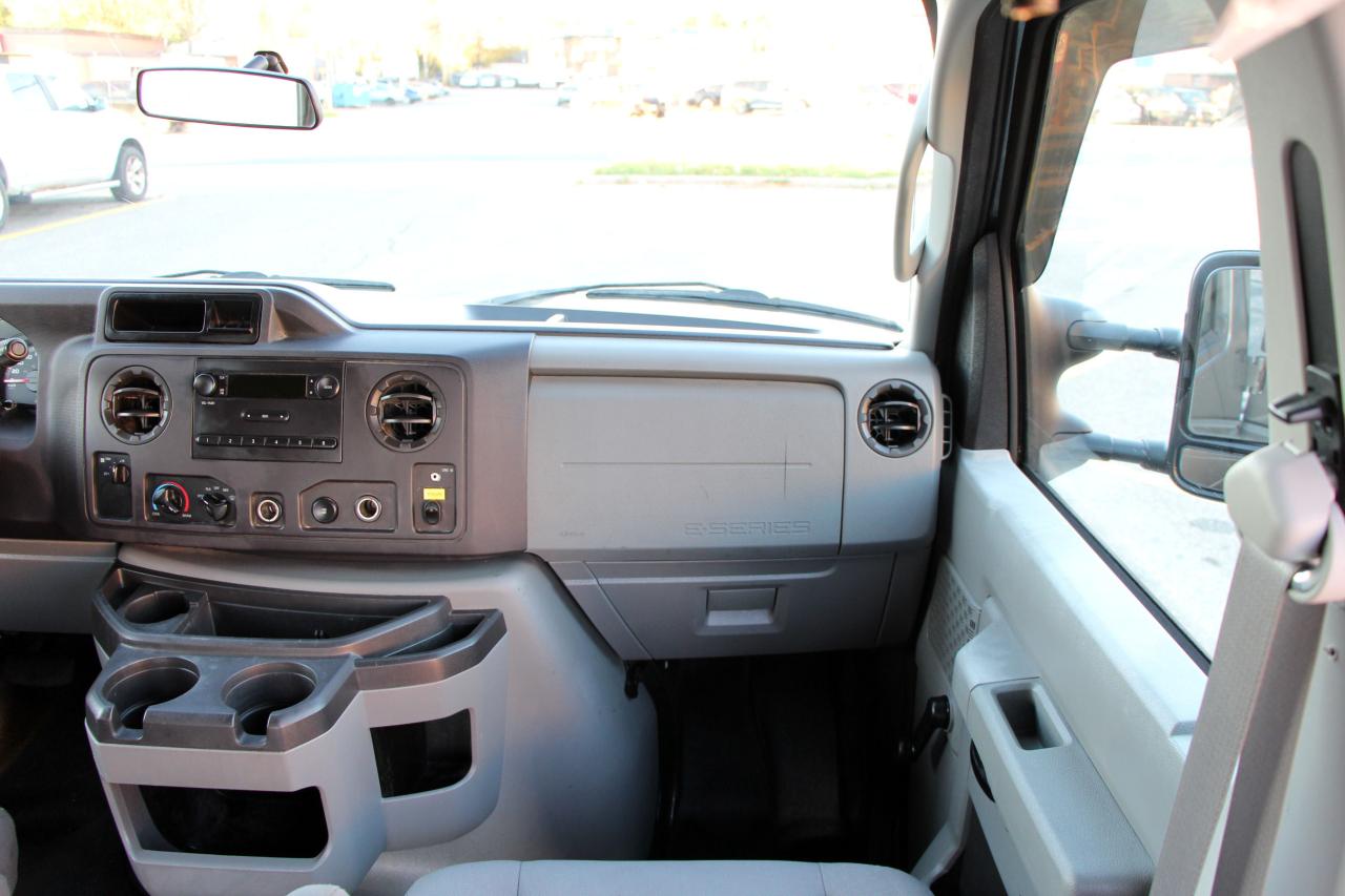 2012 Ford Econoline 4.6l - Photo #19