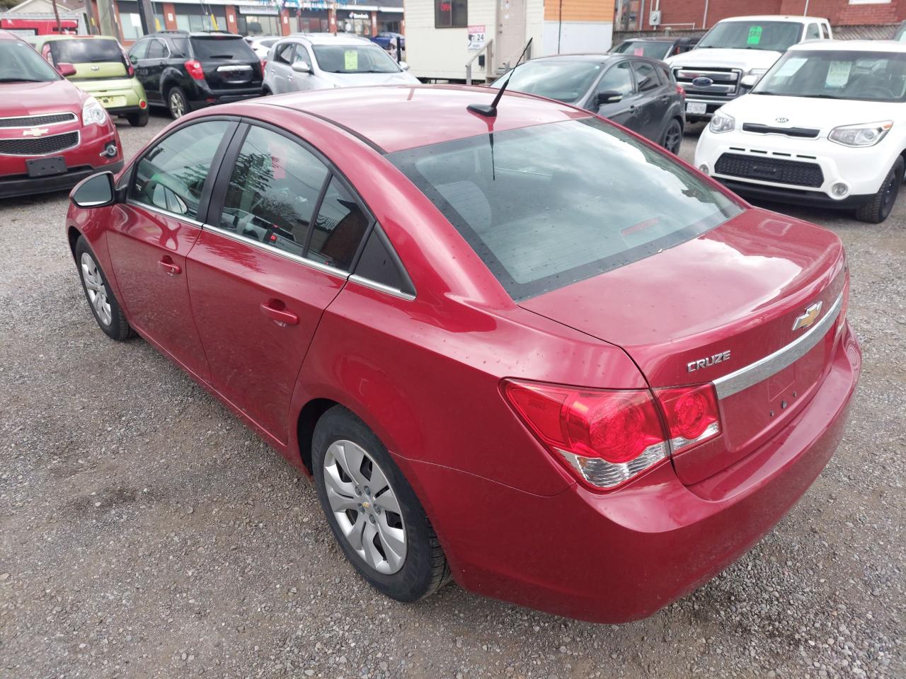 2014 Chevrolet Cruze 4dr Sdn 1LT - Photo #4