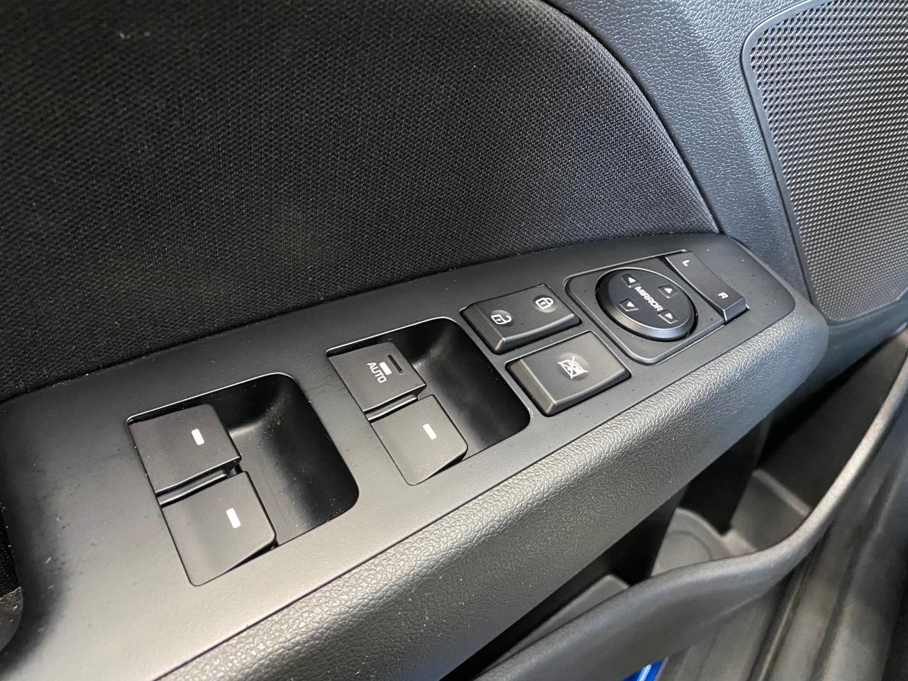 2017 Hyundai Elantra GL+ApplePlay+Camera+Blind Spot+Heated Seats+A/C Photo114