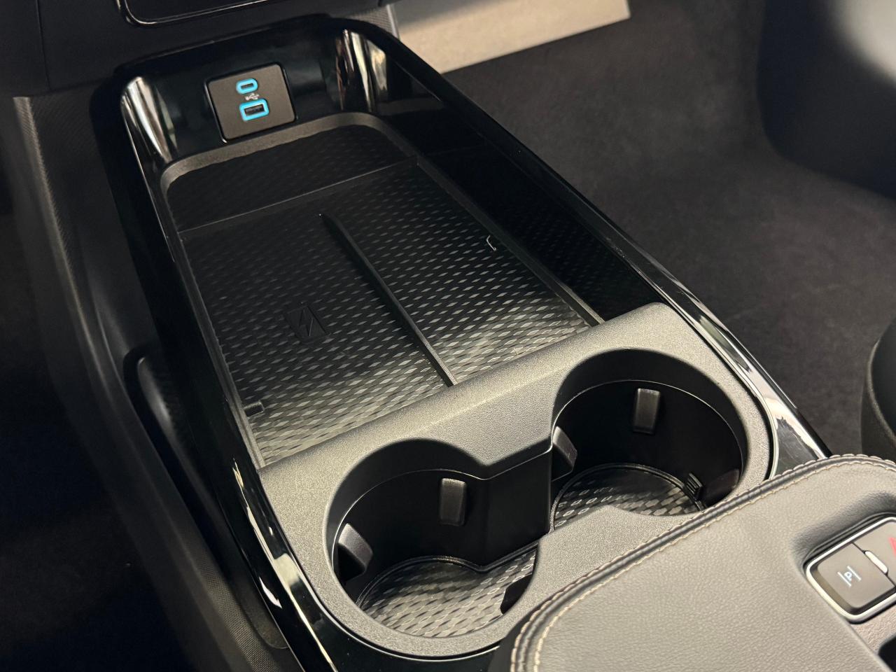 2021 Ford Mustang Mach-E Premium AWD+BlueCruise+360 Camera+CLEAN CARFAX - Photo #37