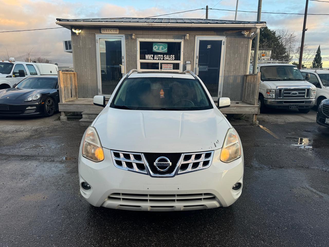 2011 Nissan Rogue FWD 4dr SV Photo2