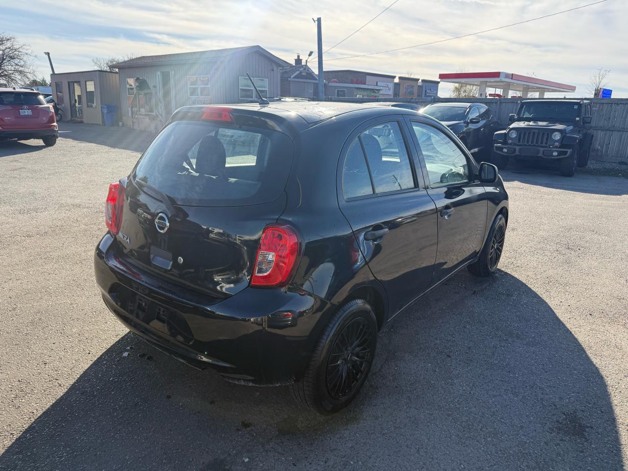 2017 Nissan Micra S, AUTO, ONLY 89KMS, NON CVT, CERTIFIED - Photo #4