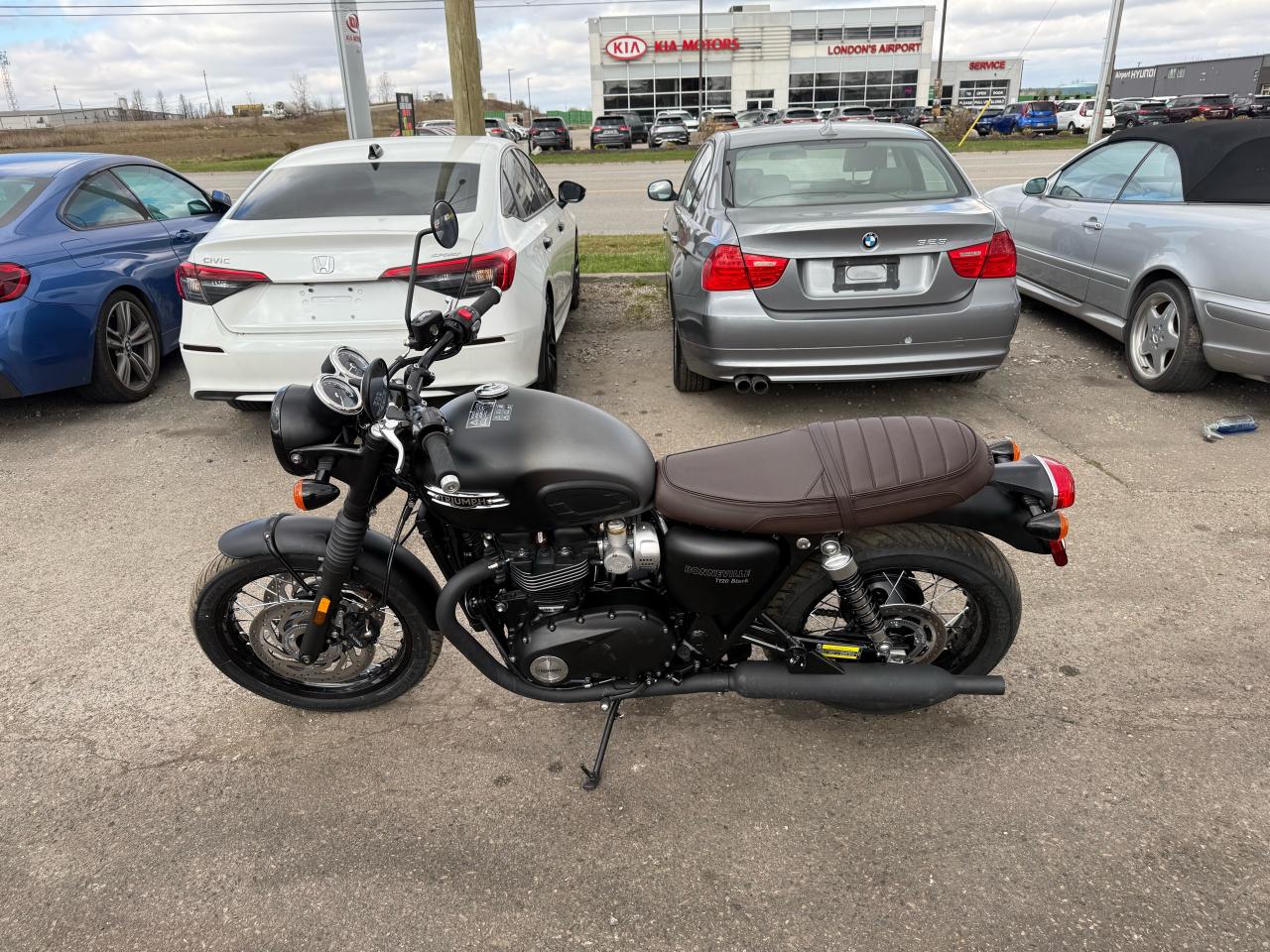 2024 Triumph Bonneville T120 BONNEVILLE T120, BLACK, 133KMS, LIGHT DAMAGE - Photo #2