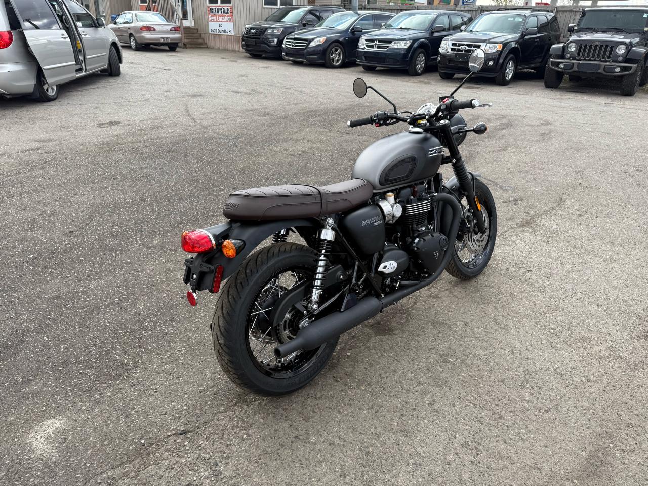 2024 Triumph Bonneville T120 BONNEVILLE T120, BLACK, 133KMS, LIGHT DAMAGE - Photo #5