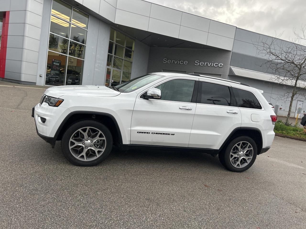 Used 2022 Jeep Grand Cherokee WK Limited 4x4 for sale in Surrey, BC