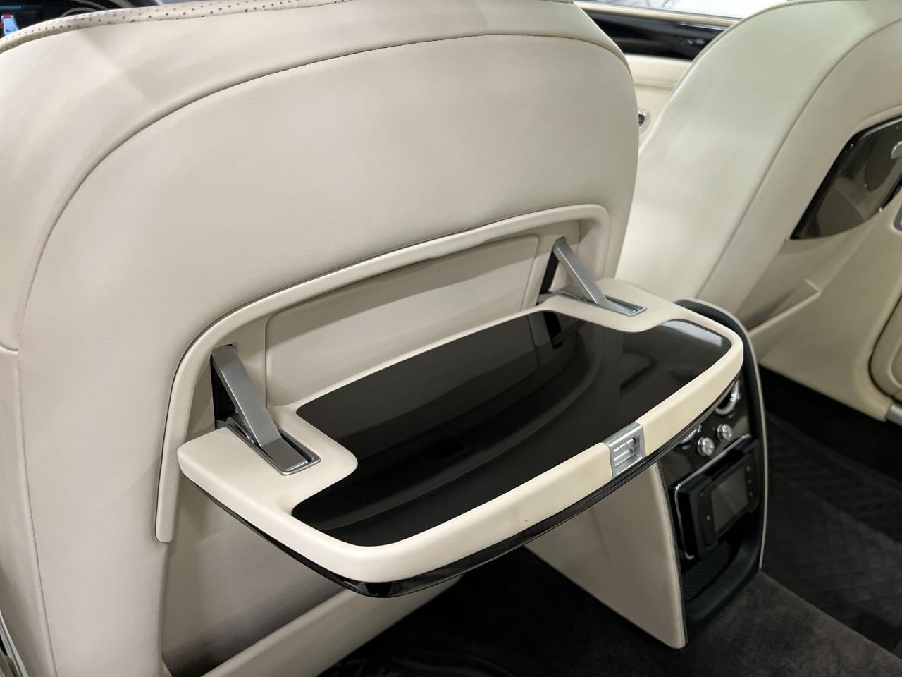 2015 Bentley Flying Spur W12 | 616HP | MASSAGE | ONLY 38,000 KMS! | RARE Photo