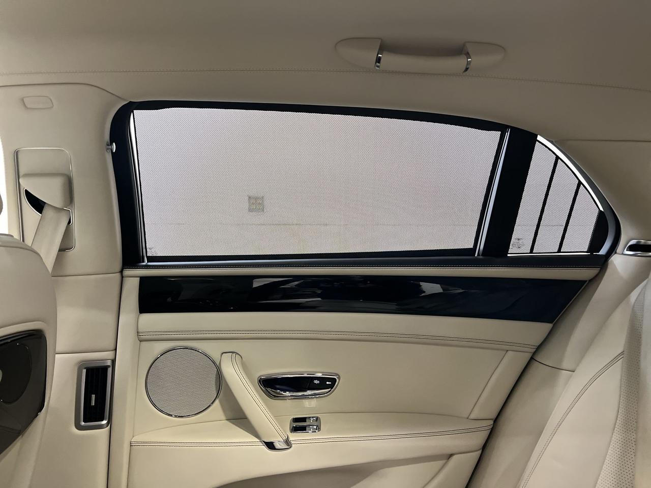 2015 Bentley Flying Spur W12 | 616HP | MASSAGE | ONLY 38,000 KMS! | RARE Photo