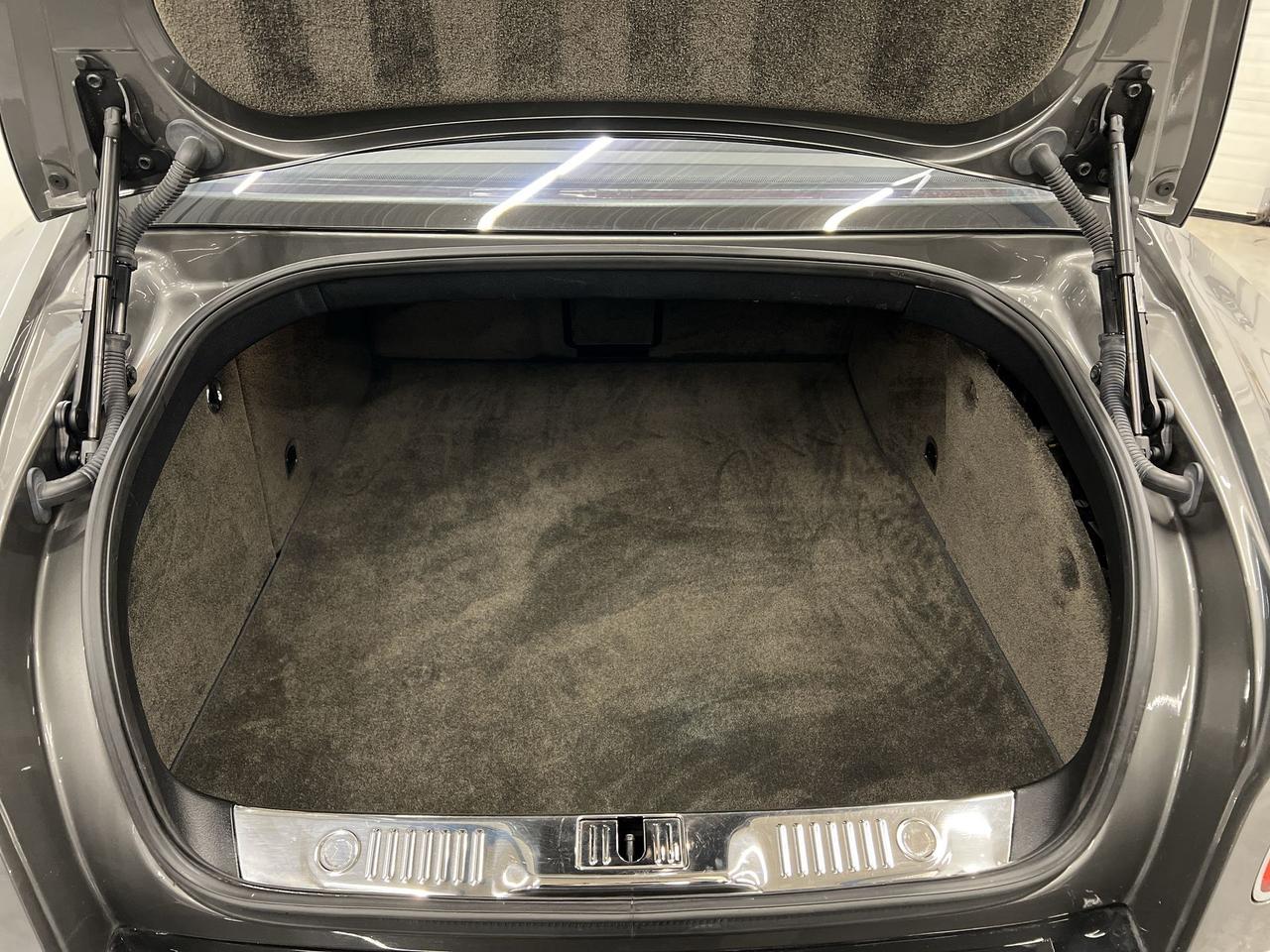 2015 Bentley Flying Spur W12 | 616HP | MASSAGE | ONLY 38,000 KMS! | RARE Photo