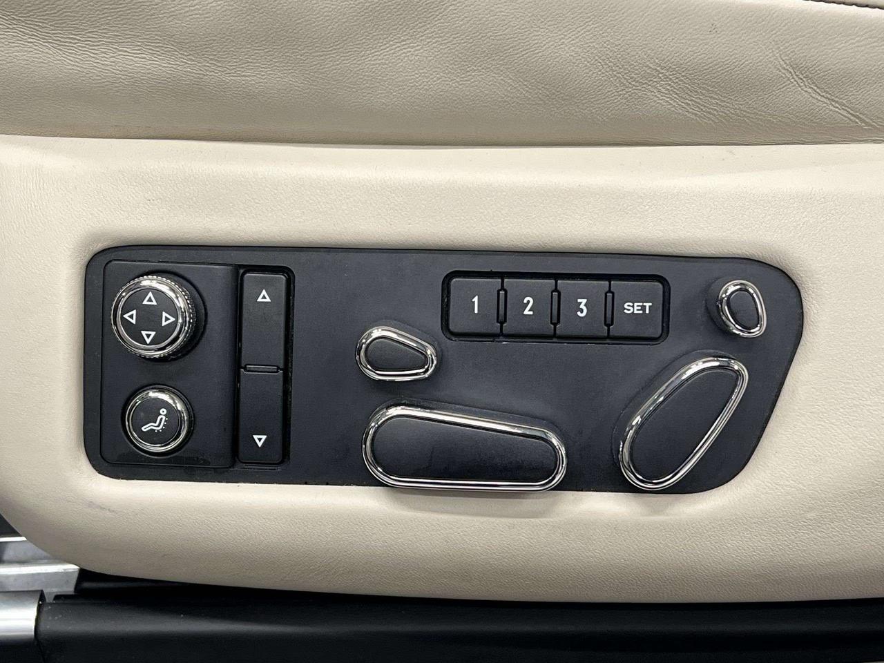 2015 Bentley Flying Spur W12 | 616HP | MASSAGE | ONLY 38,000 KMS! | RARE Photo