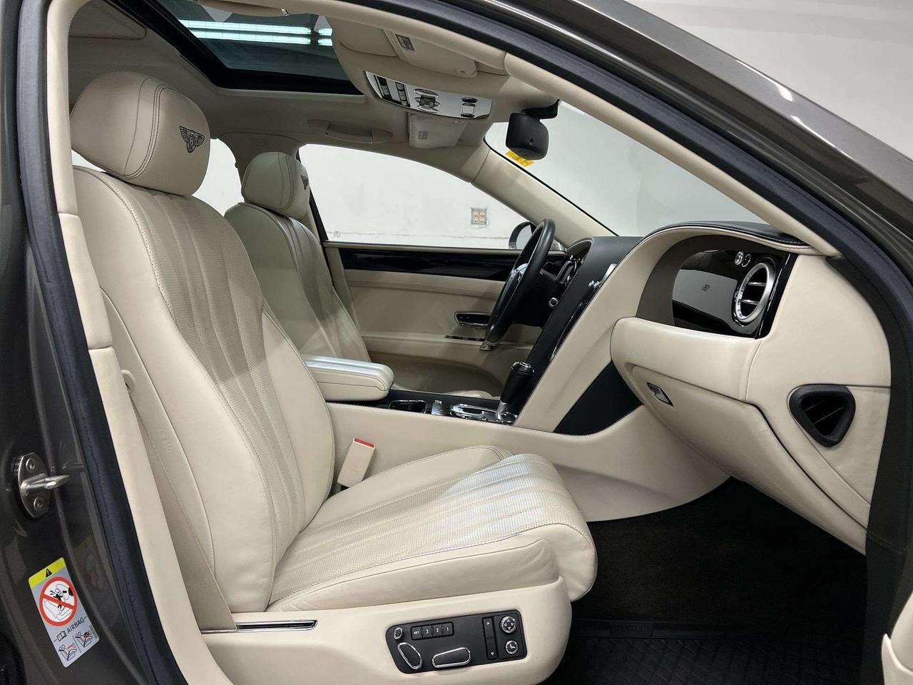 2015 Bentley Flying Spur W12 | 616HP | MASSAGE | ONLY 38,000 KMS! | RARE Photo