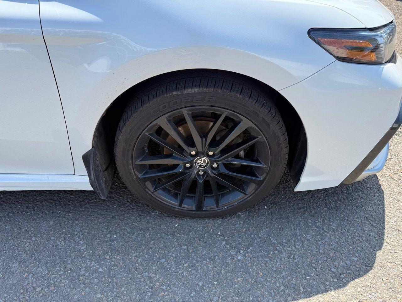 2021 Toyota Camry XSE Photo3