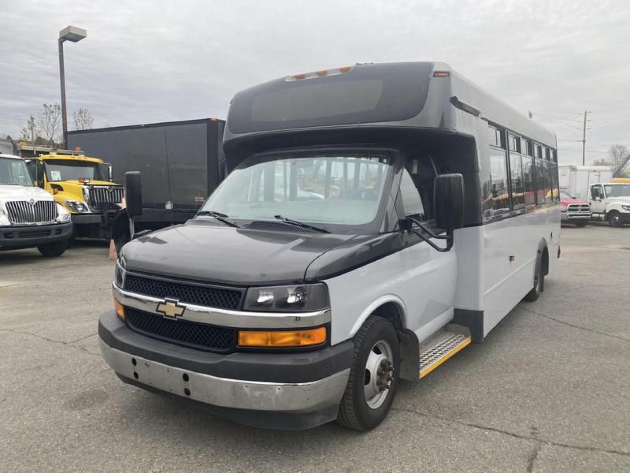 Used 2017 Chevrolet Express G4500 21 Passenger Bus with Wheelchair Accessibility for sale in Burnaby, BC