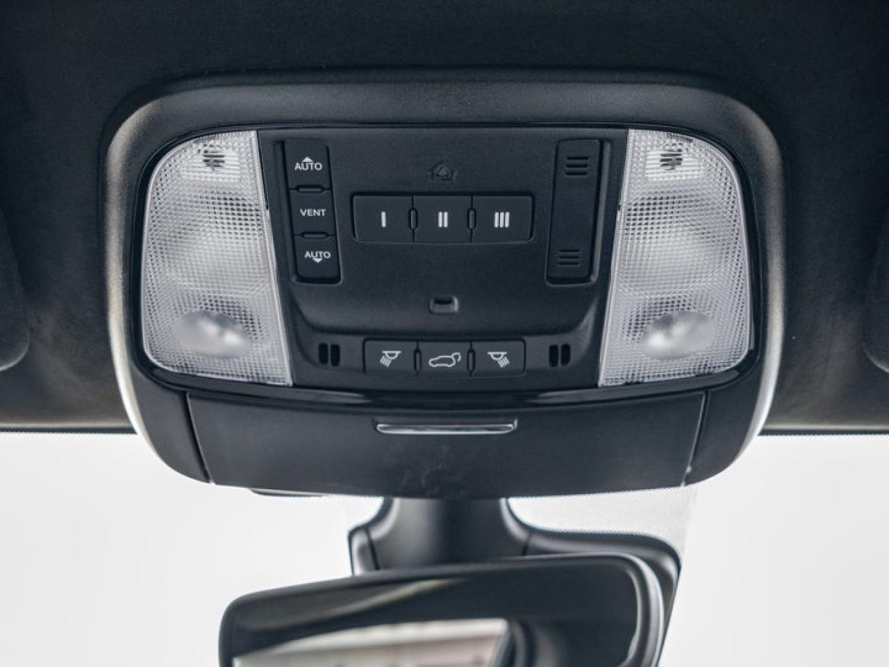 2025 Dodge Durango SRT Hellcat Hammerhead Photo