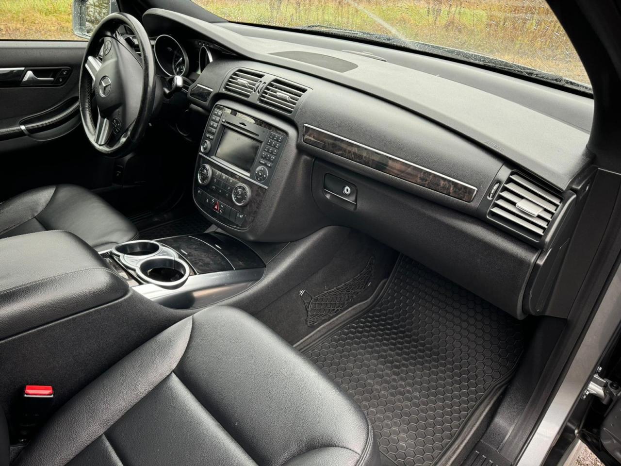 2012 Mercedes-Benz R-Class R350 BLUETEC 4MATIC | PANO | NAV | BLINDSPOT Photo7