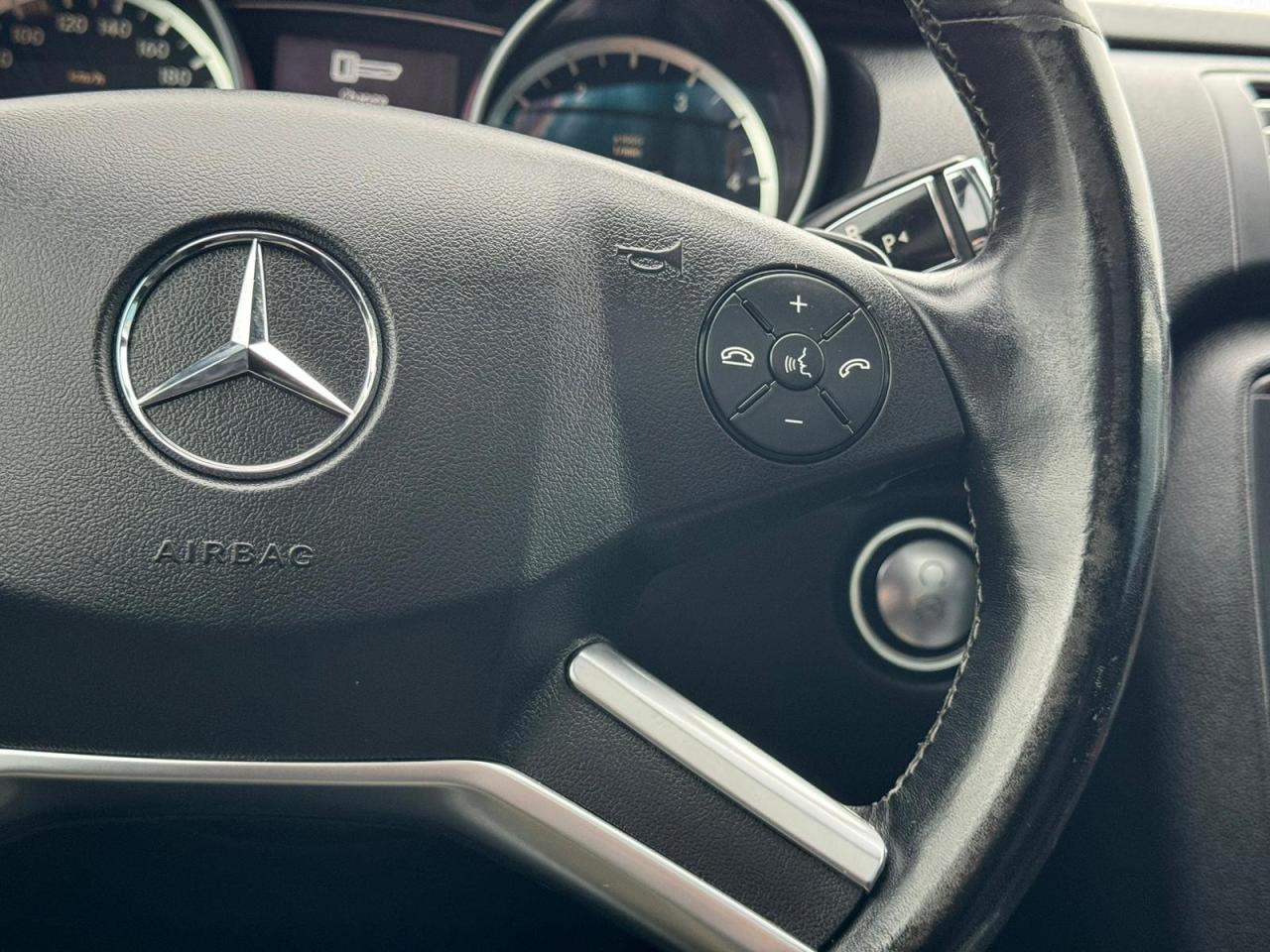 2012 Mercedes-Benz R-Class R350 BLUETEC 4MATIC | PANO | NAV | BLINDSPOT Photo17