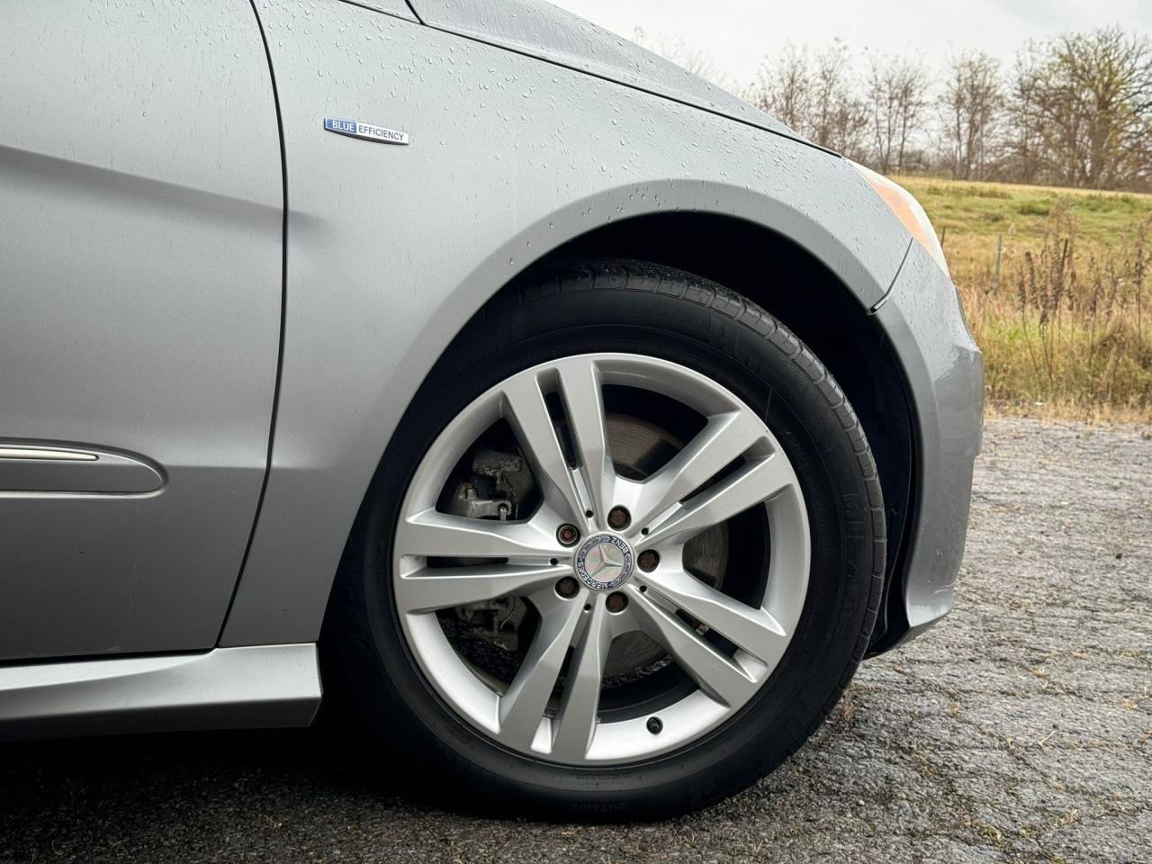 2012 Mercedes-Benz R-Class R350 BLUETEC 4MATIC | PANO | NAV | BLINDSPOT Photo5