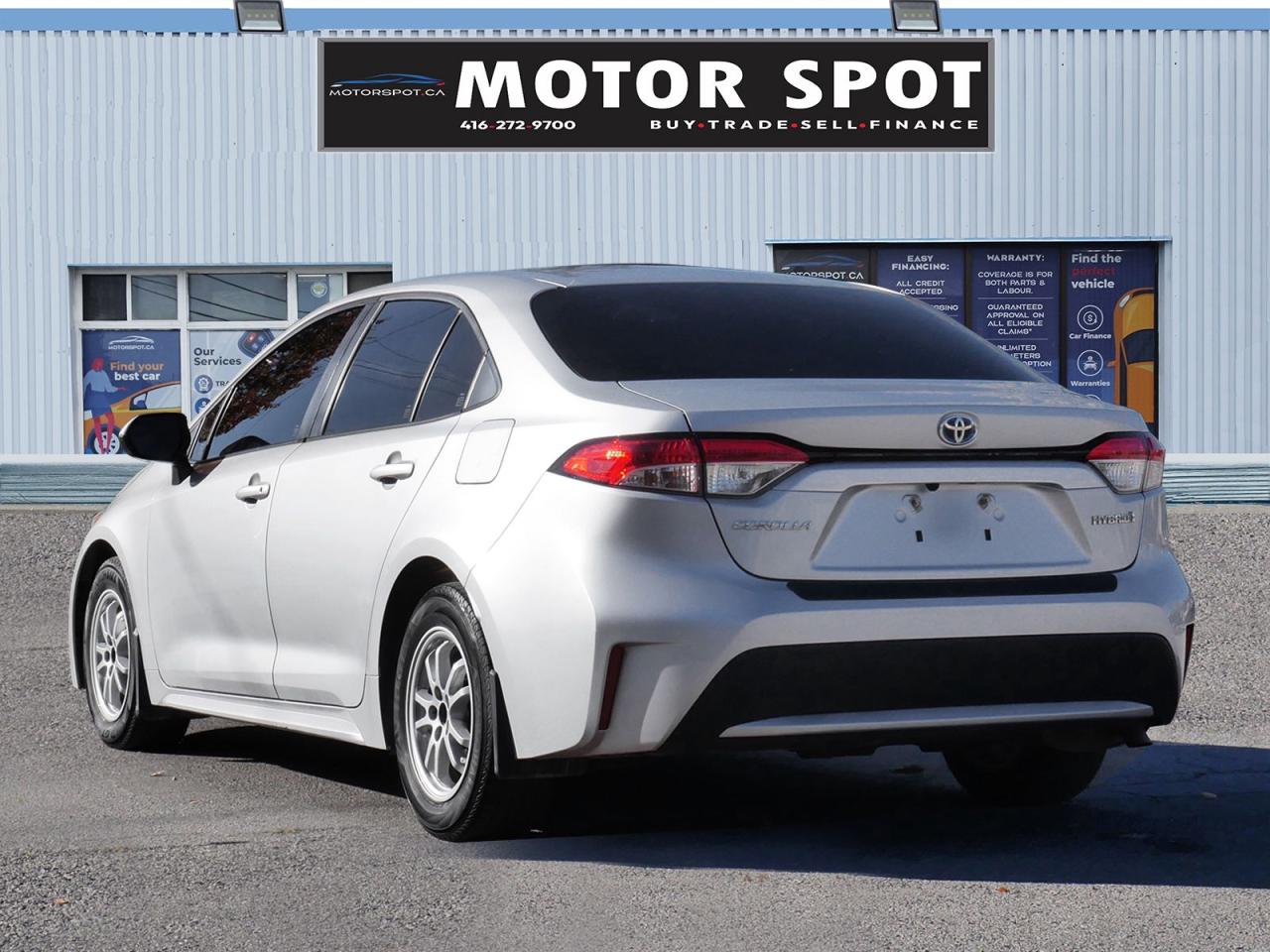 2022 Toyota Corolla LE Hybrid - Photo #4